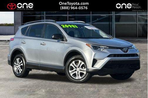 2018 Toyota RAV4 LE