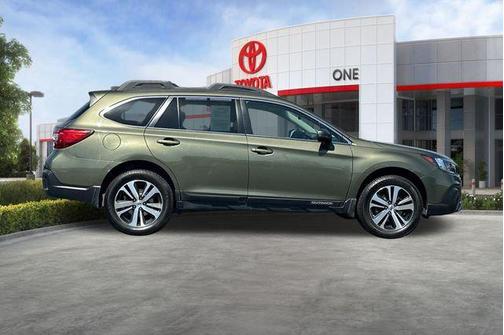 Wilderness Green Metallic 2018 Subaru Outback 2.5i Limited
