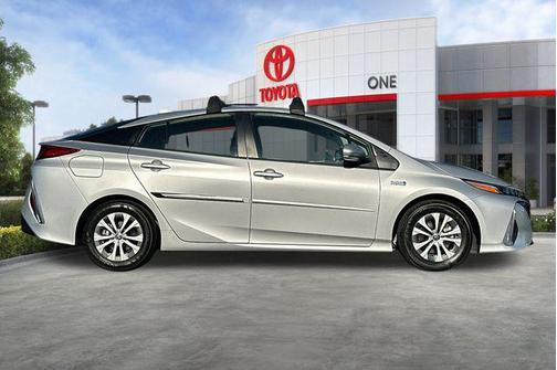 2022 Toyota Prius Prime XLE