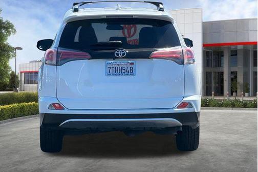 2016 Toyota RAV4 SE