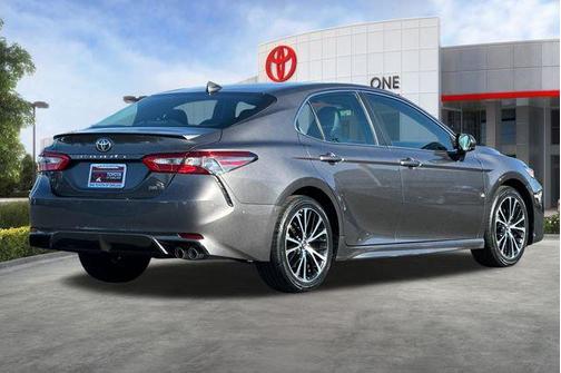 Predawn Gray Mica 2019 Toyota Camry SE