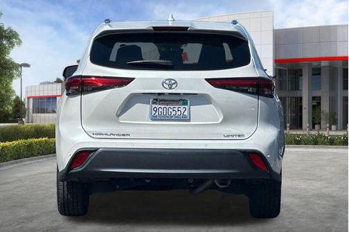 Wind Chill Pearl 2023 Toyota Highlander Limited