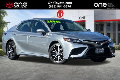 2024 Toyota Camry SE