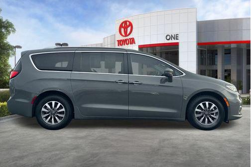 2021 Chrysler Pacifica Hybrid Touring L