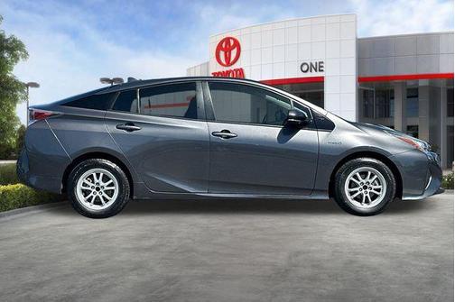 Magnetic Gray Metallic 2016 Toyota Prius Three