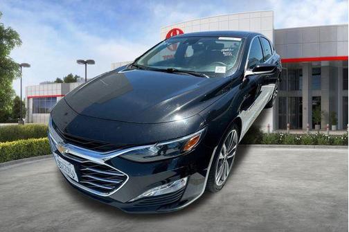Mosaic Black Metallic 2023 Chevrolet Malibu FWD 1LT