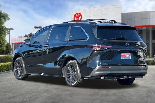 2024 Toyota Sienna Woodland Edition