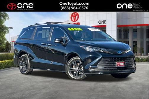 2024 Toyota Sienna Woodland Edition