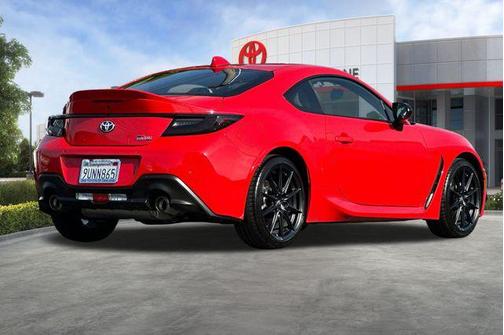 2025 Toyota GR86 Premium