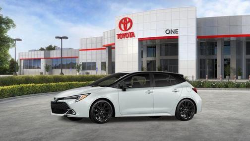 Wind Chill Pearl/Midnight Black Metallic 2026 Toyota Corolla XSE