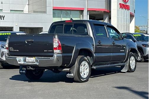 2015 Toyota Tacoma Base