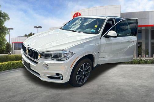 White 2017 BMW X5 eDrive xDrive40e