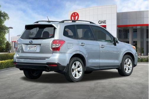 Ice Silver Metallic 2014 Subaru Forester 2.5i Limited