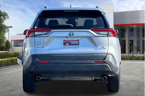 2022 Toyota RAV4 Hybrid LE