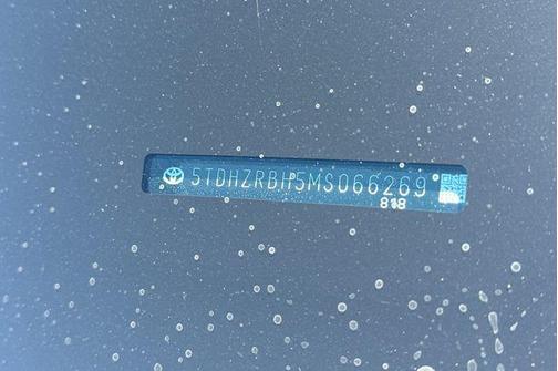 Moon Dust 2021 Toyota Highlander XLE