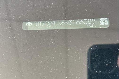 Midnight Black Metallic 2022 Toyota Prius LE