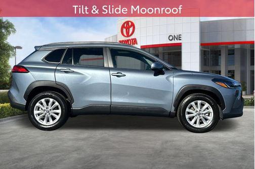 2023 Toyota Corolla Cross LE