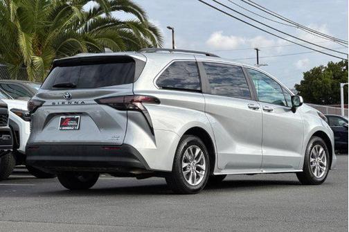 Celestial Silver Metallic 2024 Toyota Sienna XLE