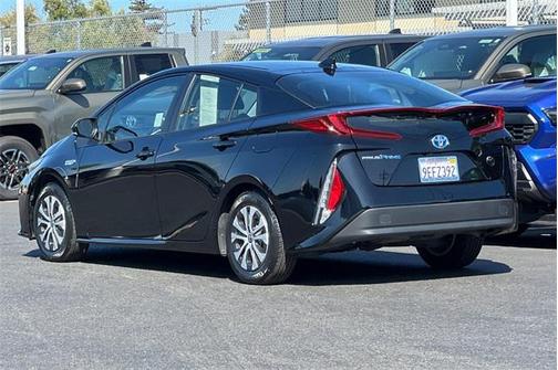 2022 Toyota Prius Prime LE