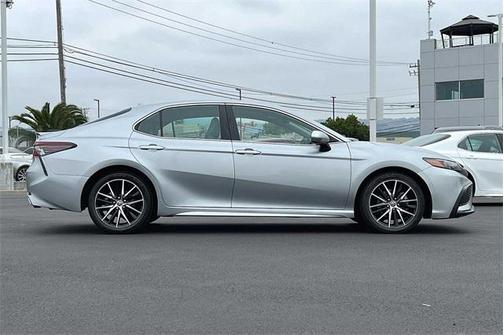 Celestial Silver Metallic 2021 Toyota Camry SE