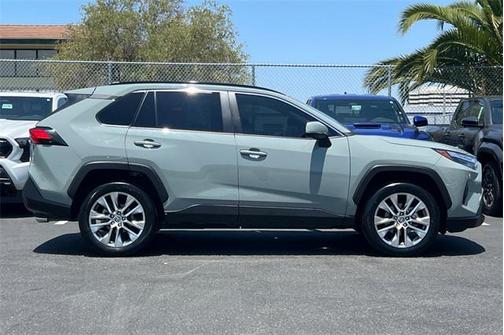 2022 Toyota RAV4 XLE Premium