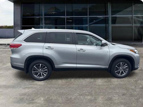 2019 Toyota Highlander Hybrid XLE