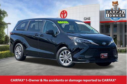 Midnight Black Metallic 2024 Toyota Sienna LE