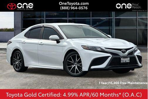 2022 Toyota Camry SE