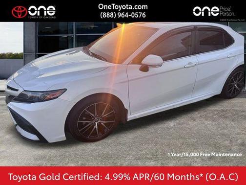 2022 Toyota Camry SE