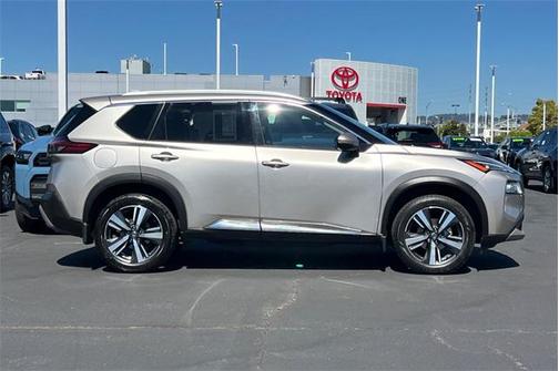 2021 Nissan Rogue SL