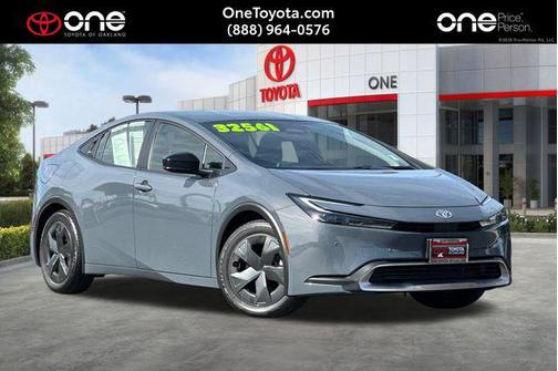 2025 Toyota Prius Plug-In Hybrid SE