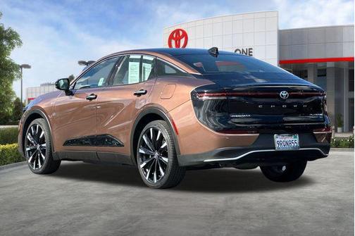 2023 Toyota Crown Platinum