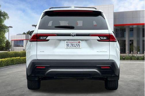 White 2024 Toyota Grand Highlander Platinum