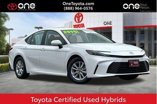 Ice Cap 2025 Toyota Camry LE