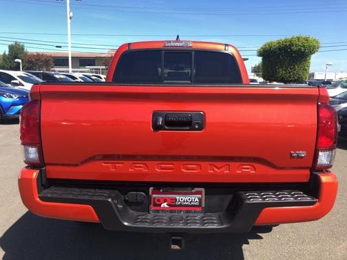 2016 Toyota Tacoma SR