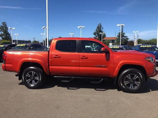 2016 Toyota Tacoma SR