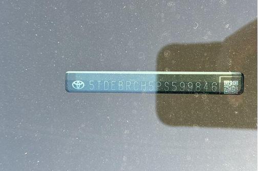 2023 Toyota Highlander Hybrid Platinum