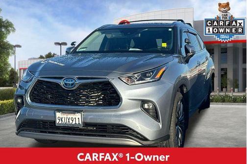 2023 Toyota Highlander Hybrid Platinum