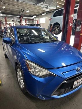 Sapphire 2018 Toyota Yaris iA Base