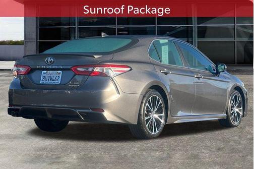 2020 Toyota Camry SE