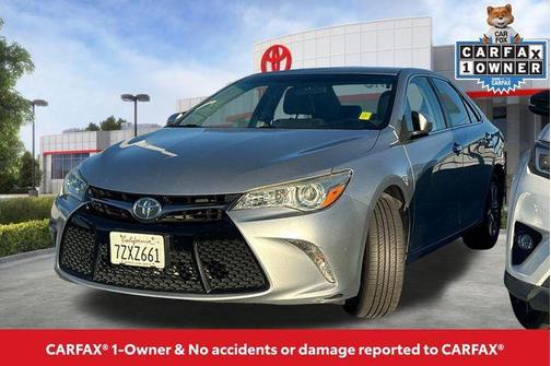 Celestial Silver Metallic 2017 Toyota Camry SE