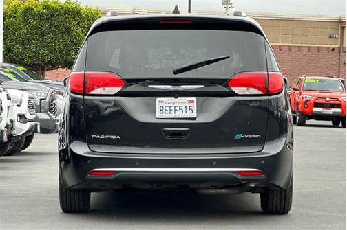 2018 Chrysler Pacifica Hybrid Limited