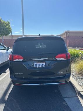 2018 Chrysler Pacifica Hybrid Limited