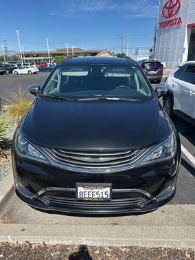 2018 Chrysler Pacifica Hybrid Limited