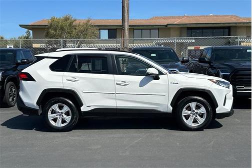 2020 Toyota RAV4 Hybrid LE
