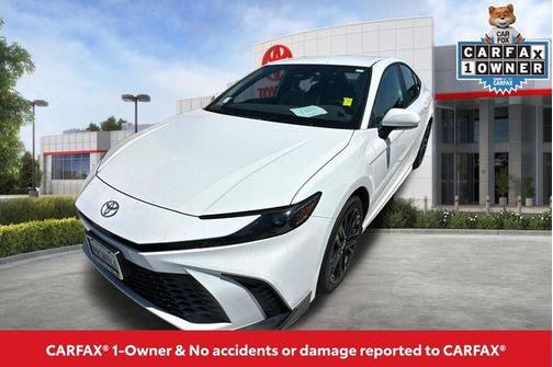 Ice Cap 2025 Toyota Camry SE