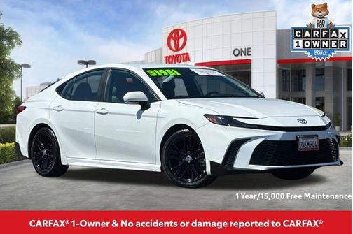 Ice Cap 2025 Toyota Camry SE