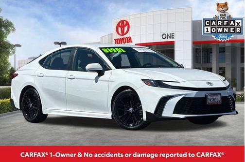 Ice Cap 2025 Toyota Camry SE