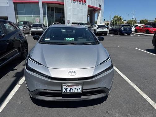 2023 Toyota Prius LE