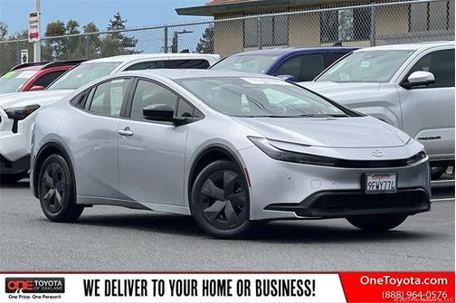 2023 Toyota Prius LE